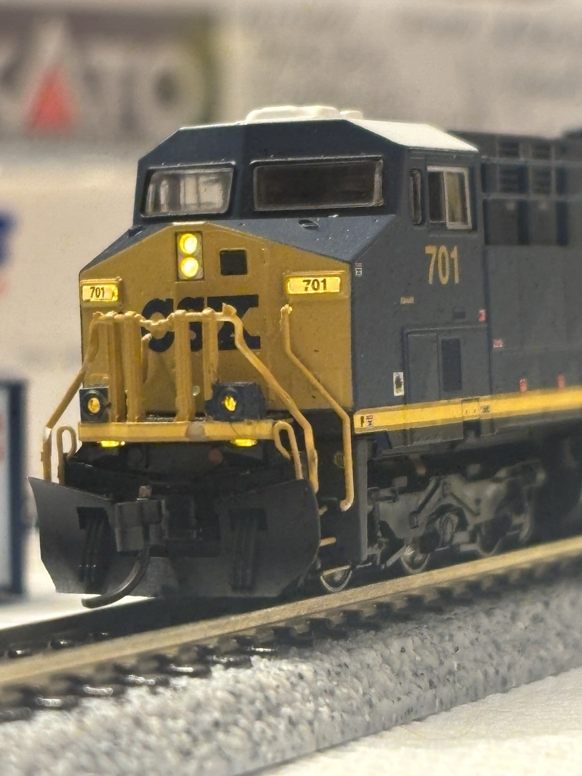 Fox Valley Models N Scale CSX ES44AC Locomotive W/dcc