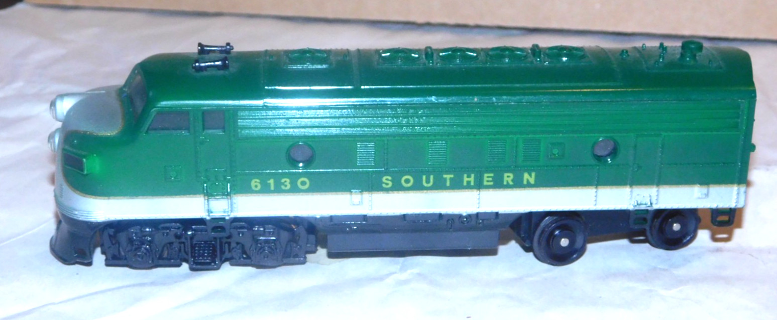Vintage Life Like HO Gauge Southern F7A Diesel Locomotive R/N 6130
