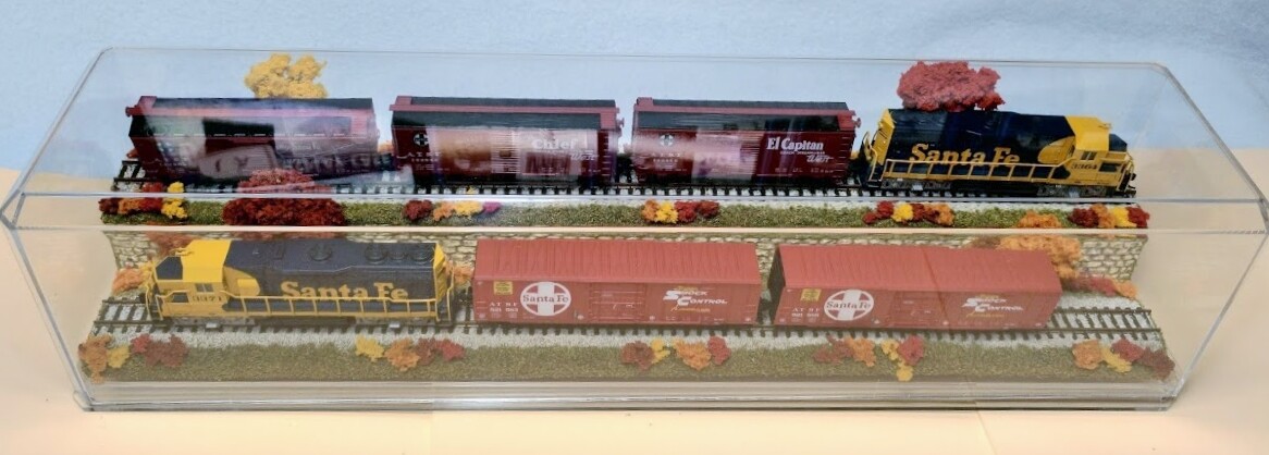 N SCALE 16″ 2-LEVEL TRACK -FALL SCENE-DISPLAY CASE -FOR ANY N TRAIN