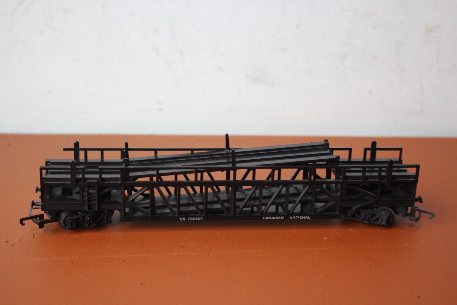 Tri-ang HO CN 4008 Diesel Locomotive w/Hopper Car, Caboose & Car Transporter
