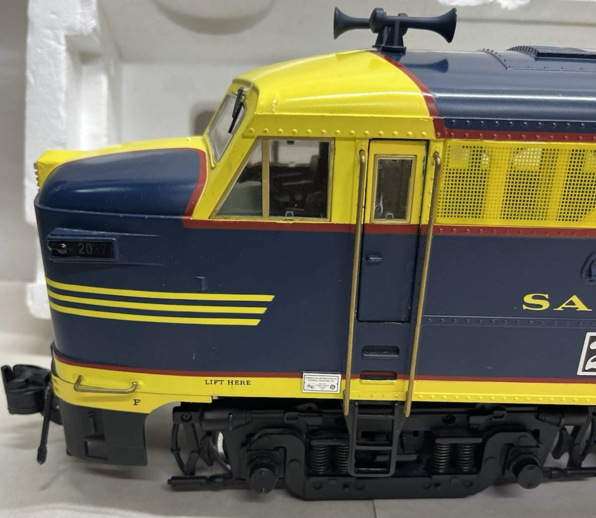 Aristocraft SANTA FE (Freight) FA1/FB1 Set #22027 BLUE/YELLOW G scale NICE!