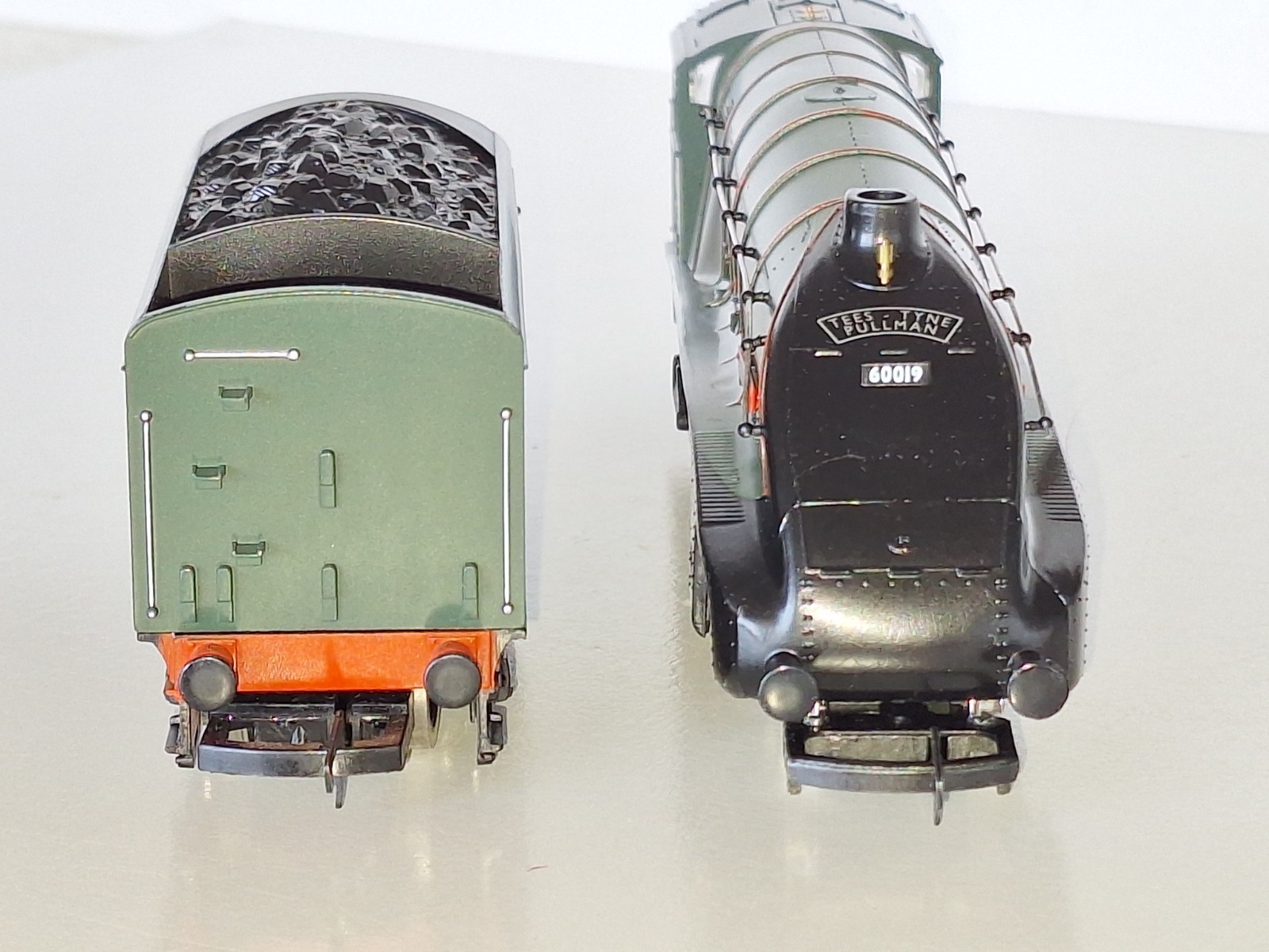Hornby R698 Tees Tyne Pullman Boxed Set & Track. New Old Stock. Mint Cond. OO