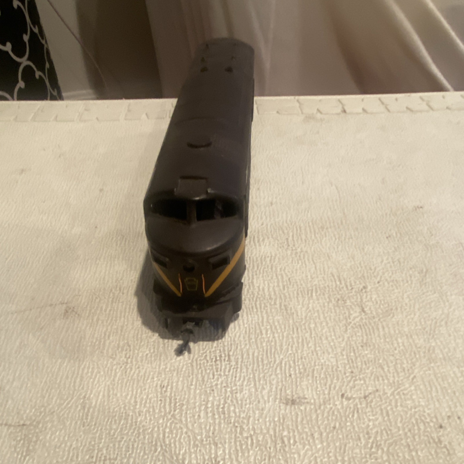 Pennsylvania Railroad HO Diesel Locomotive Analog DC 8900 Black Gold Plastic