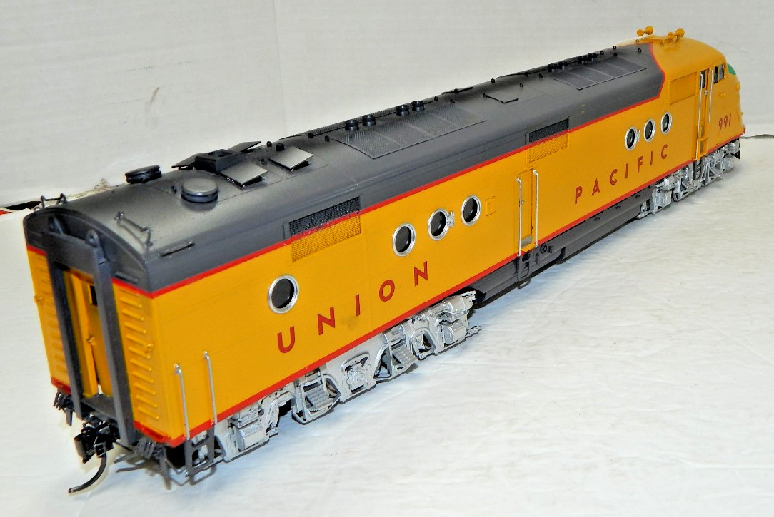 Overland – O – Brass Union Pacific EMD E3 A+B Set Previously Owned Excellent