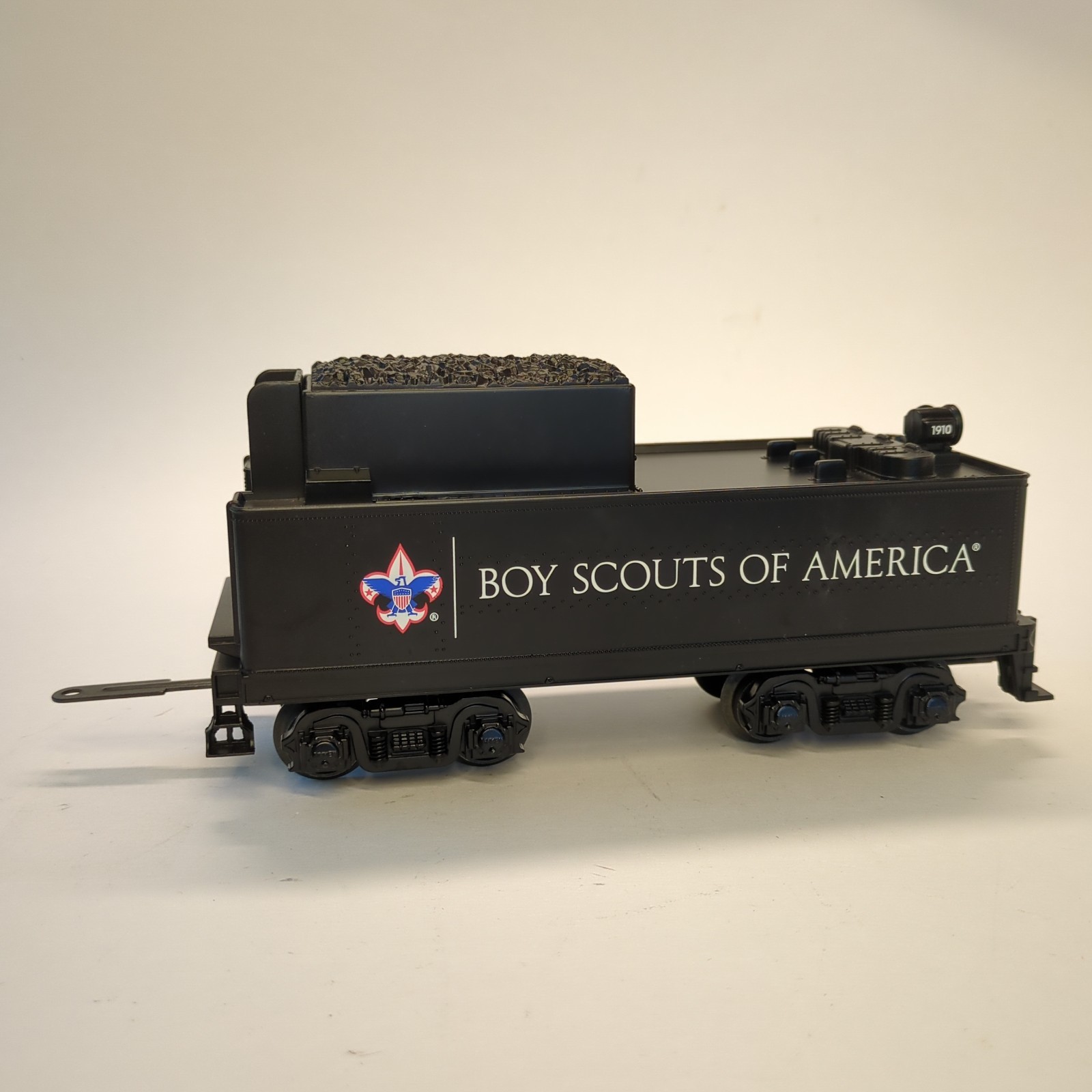 Used Lionel O Gauge Boy Scouts of America 0-8-0 Steam Locomotive & Tender #1910