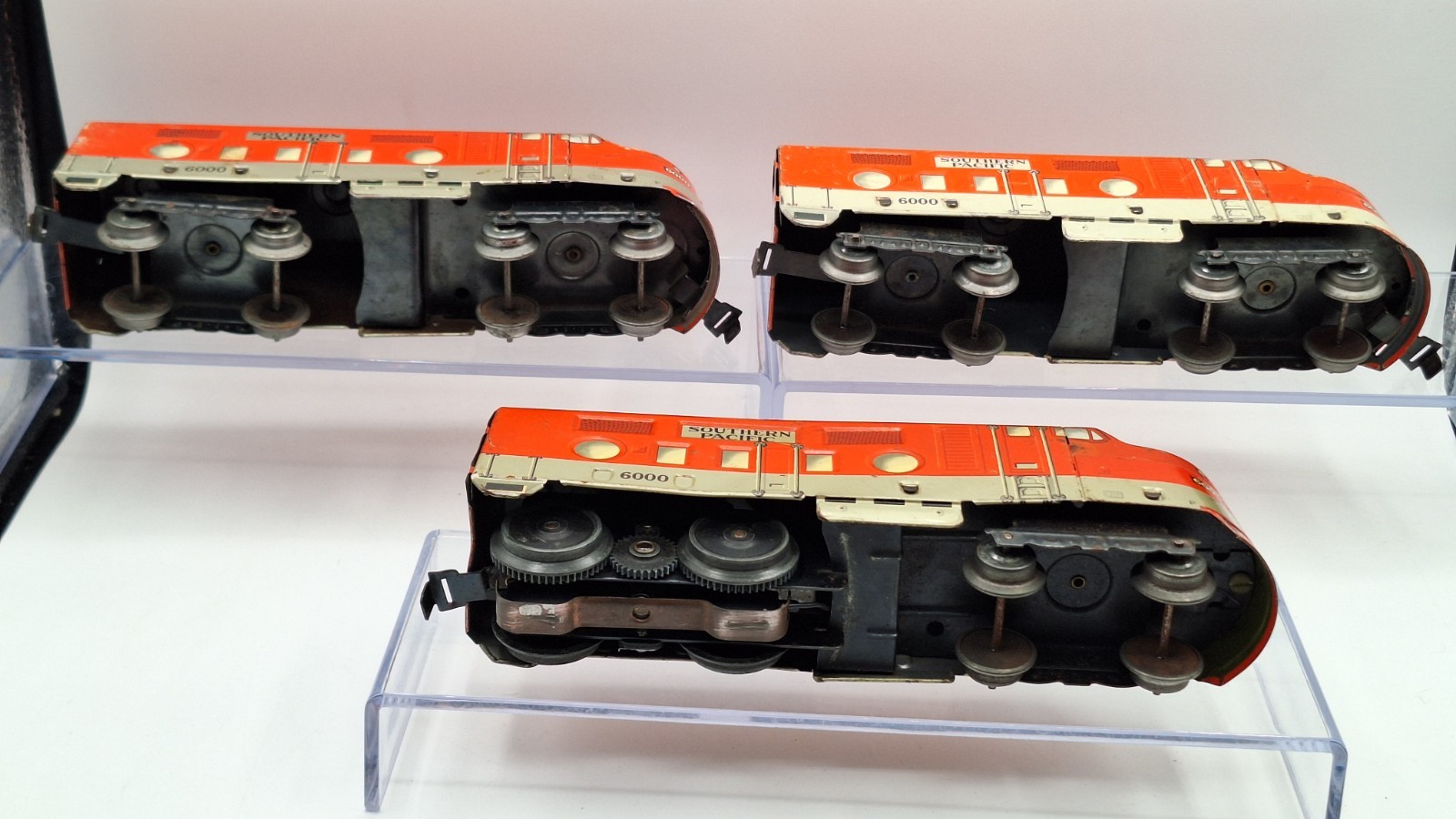 Vintage Marx O gauge Southern Pacific 6000 Powered Locomotive & 2 Dummy tested