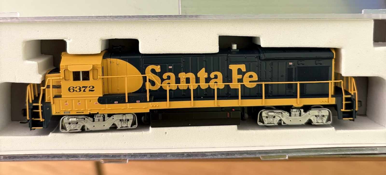 Atlas N scale – Santa Fe B23-7 #6372 DCC – 40 002-408