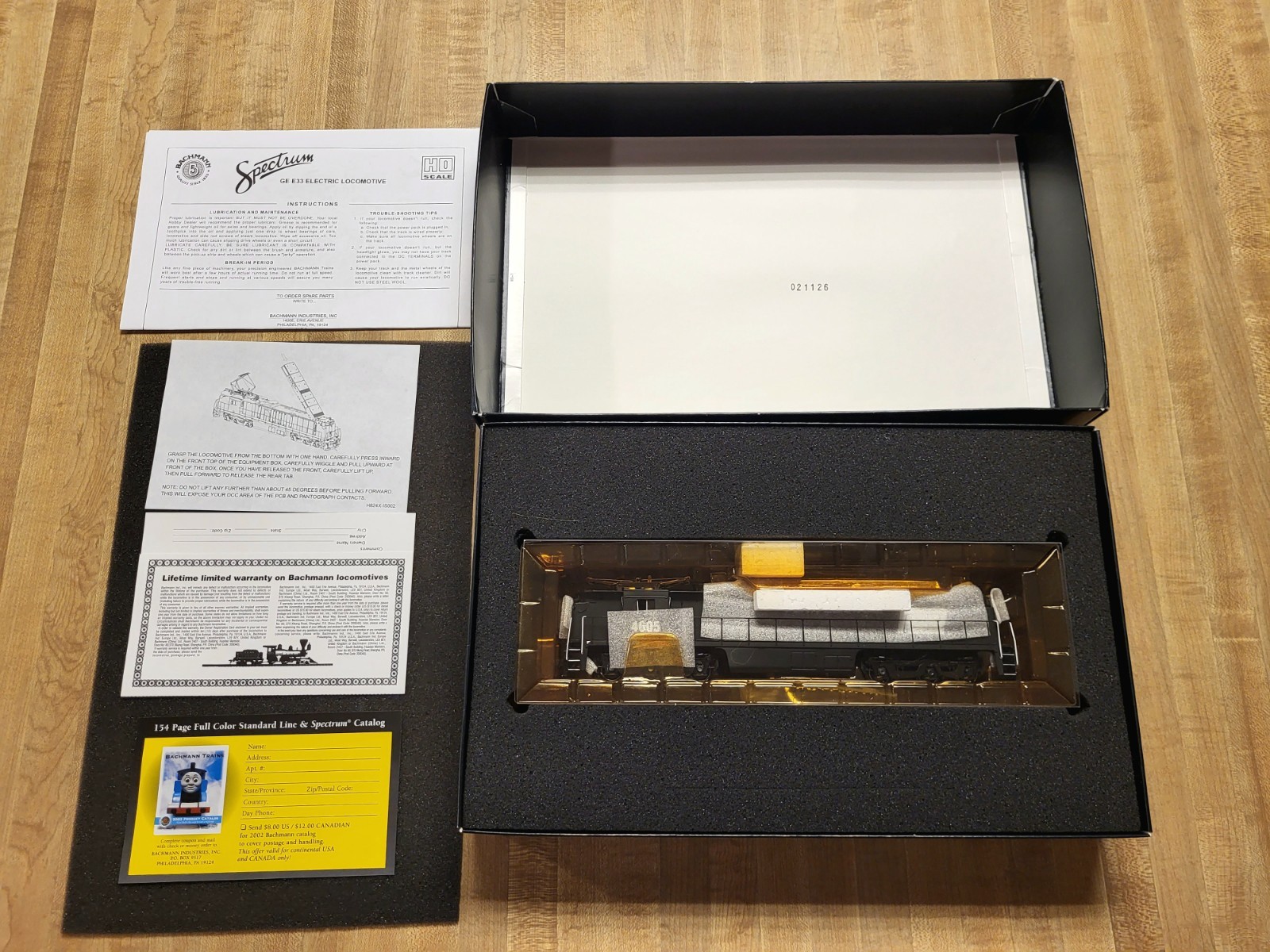 Bachmann Spectrum 82405 GE E33 Electric Locomotive Penn Central #4605 PC