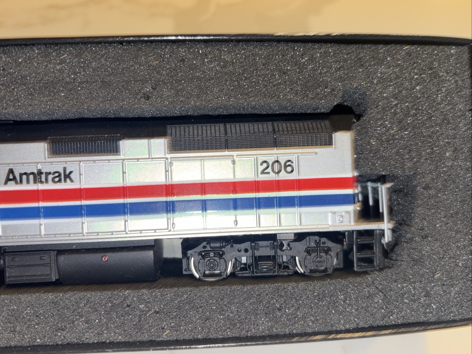 LI005 BACHMAN SPECTRUM 87017 train Ho Locomotive diesel EMD F40 PH Amtrak 227
