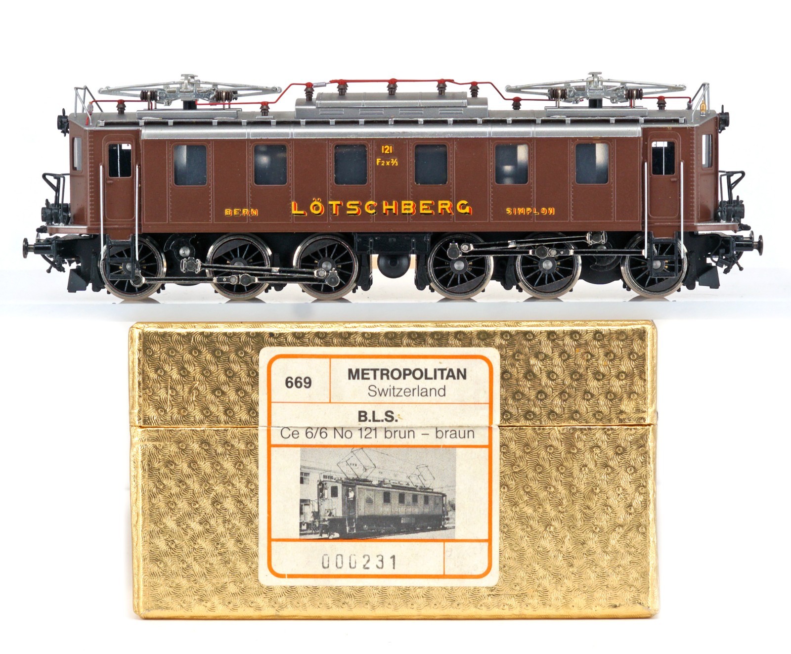 Vintage METROPOLITAN SA 669 H0 HO BRASS BLS Ce 6/6 No.121 super , BRUN , MINT