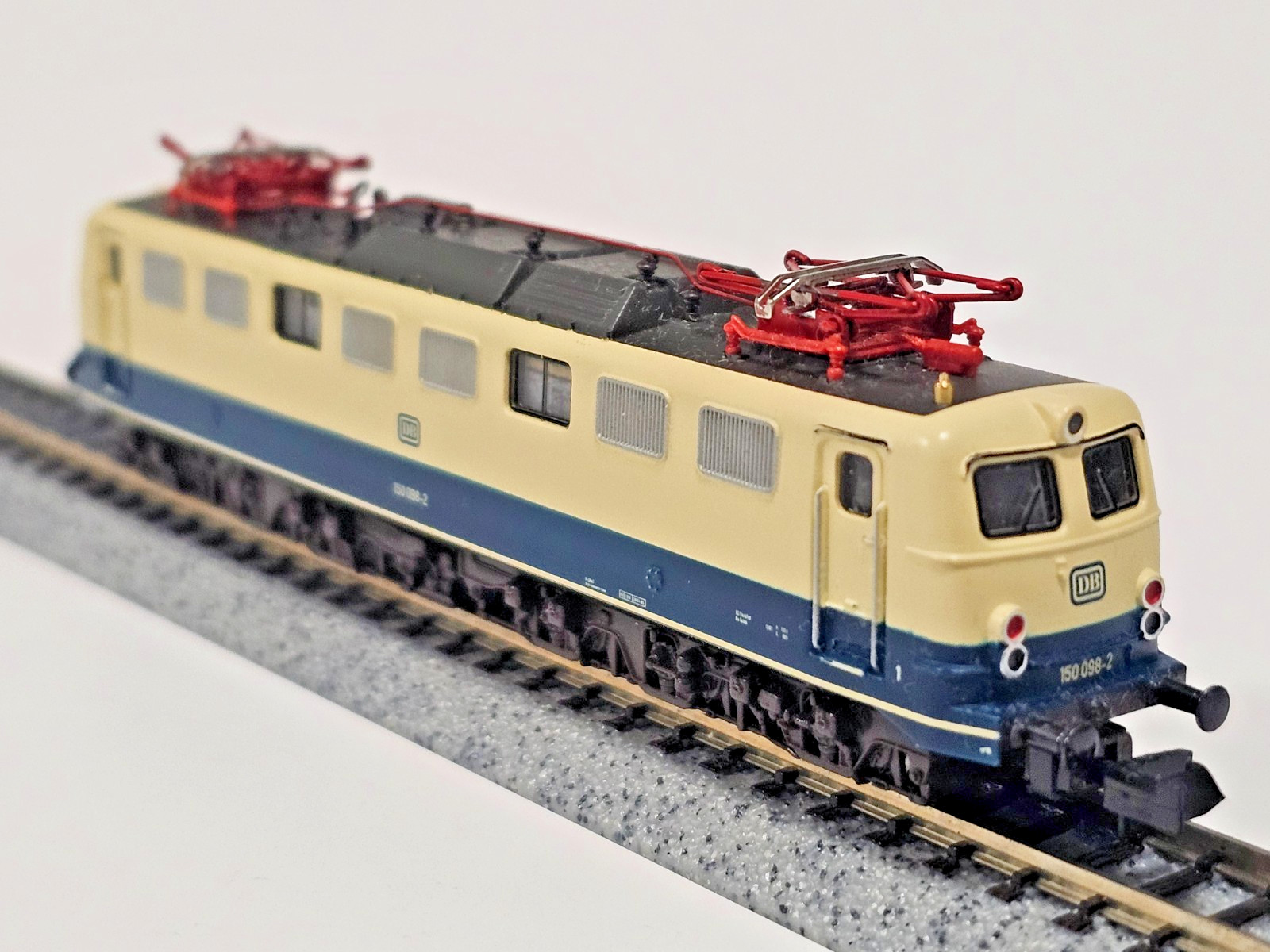 N SCALE ROCO #02163B MODEL GERMAN RAILWAY DIESEL LOCOMOTIVE DB 150 098-2 AUSTRIA