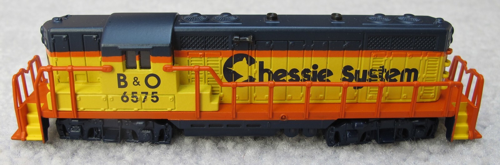Lionel Big, Rugged Chessie System, GP9 Diesel , 1:120 Scale, TT