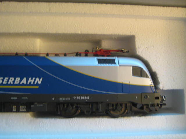 Marklin 39834 OBB Mittelweserbahn (MWB) Cl ES64U2 Electric Loco in original box