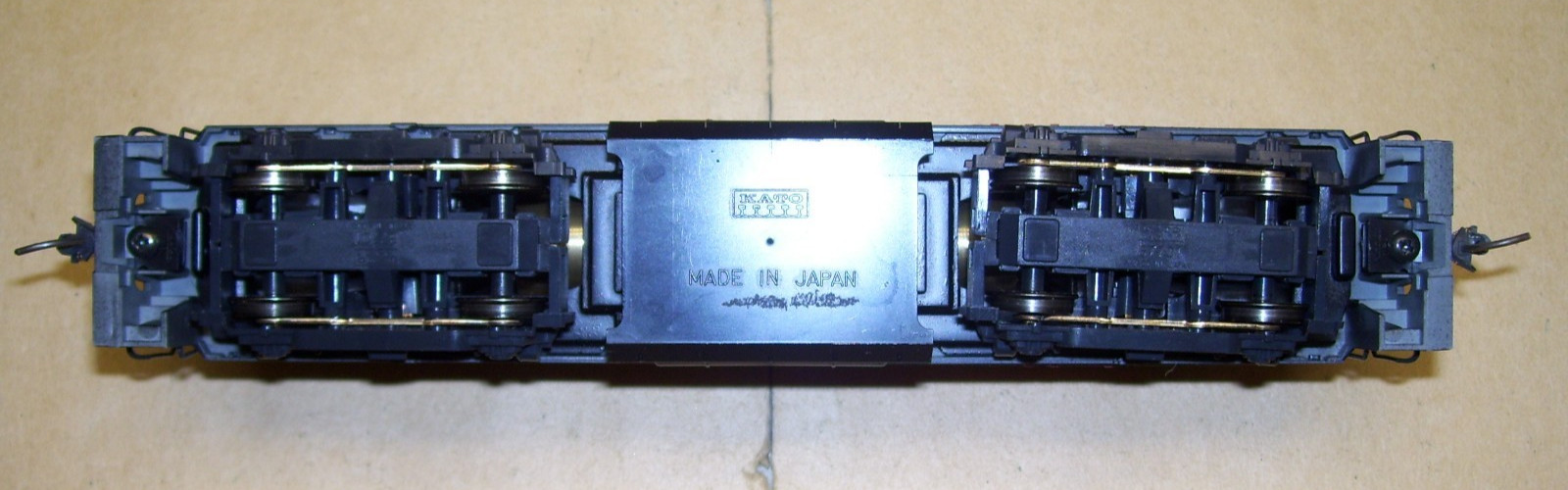 Atlas / Kato HO New Haven ALCO RS-11 Locomotive #1409, in Excellent Condition