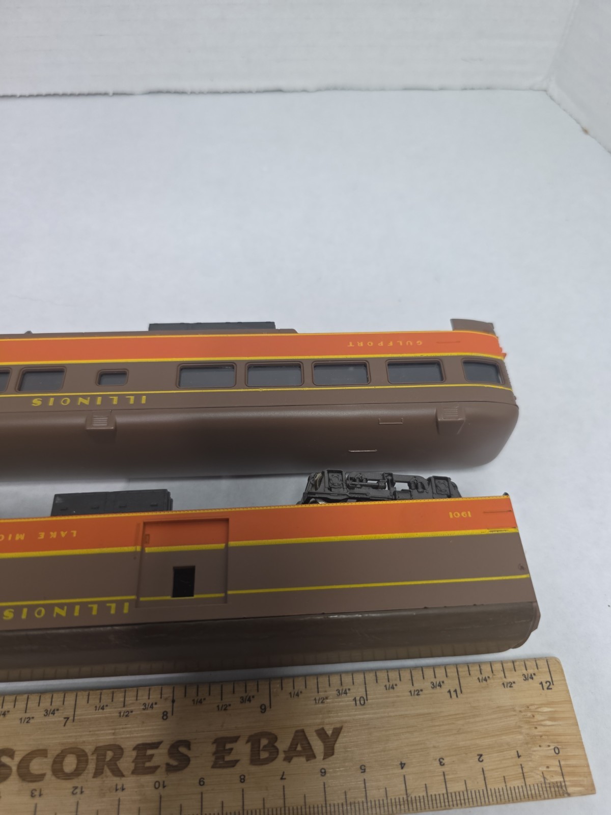 2 As Is Rivarossi Illinois Central Passenger Cars Gulfport Lake Michigan Read De