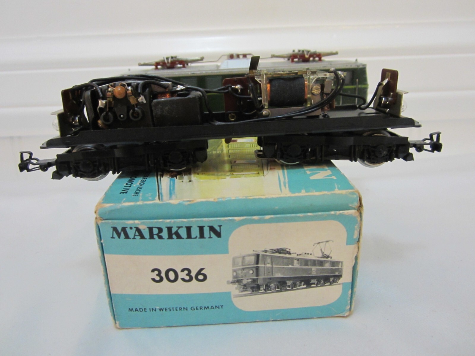 Märklin 3036 HO OBB Austrian Railways 3 Rail Electric Locomotive, Analogue
