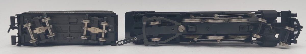 AHM 5088-E HO Scale Burlington Route 4-6-2 Steam Locomotive & Tender #462 EX/Box