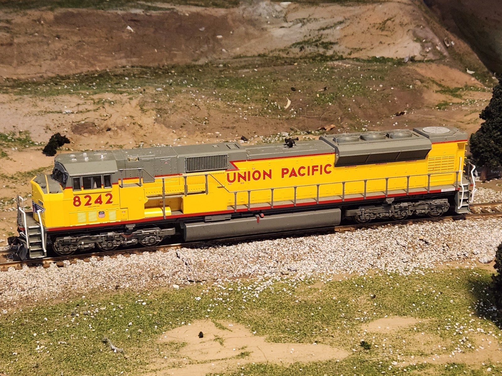 Ho Scale Kato EMD SD90MAC UP 8242. DCC Ready Detailed And Painted