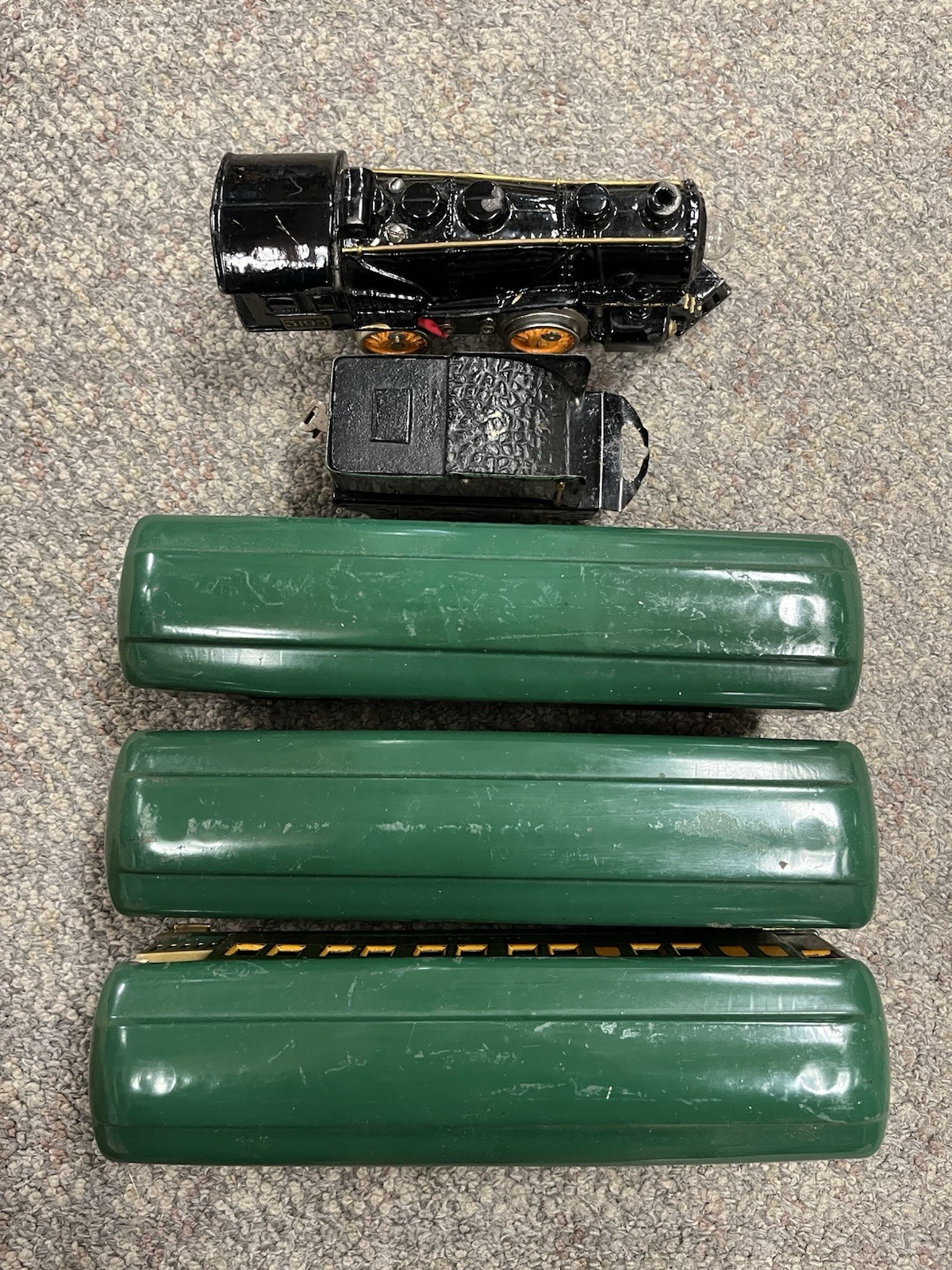 + American Flyer O Cast Iron #3195 Locomotive & Tender 3 Car Green Passenger Set