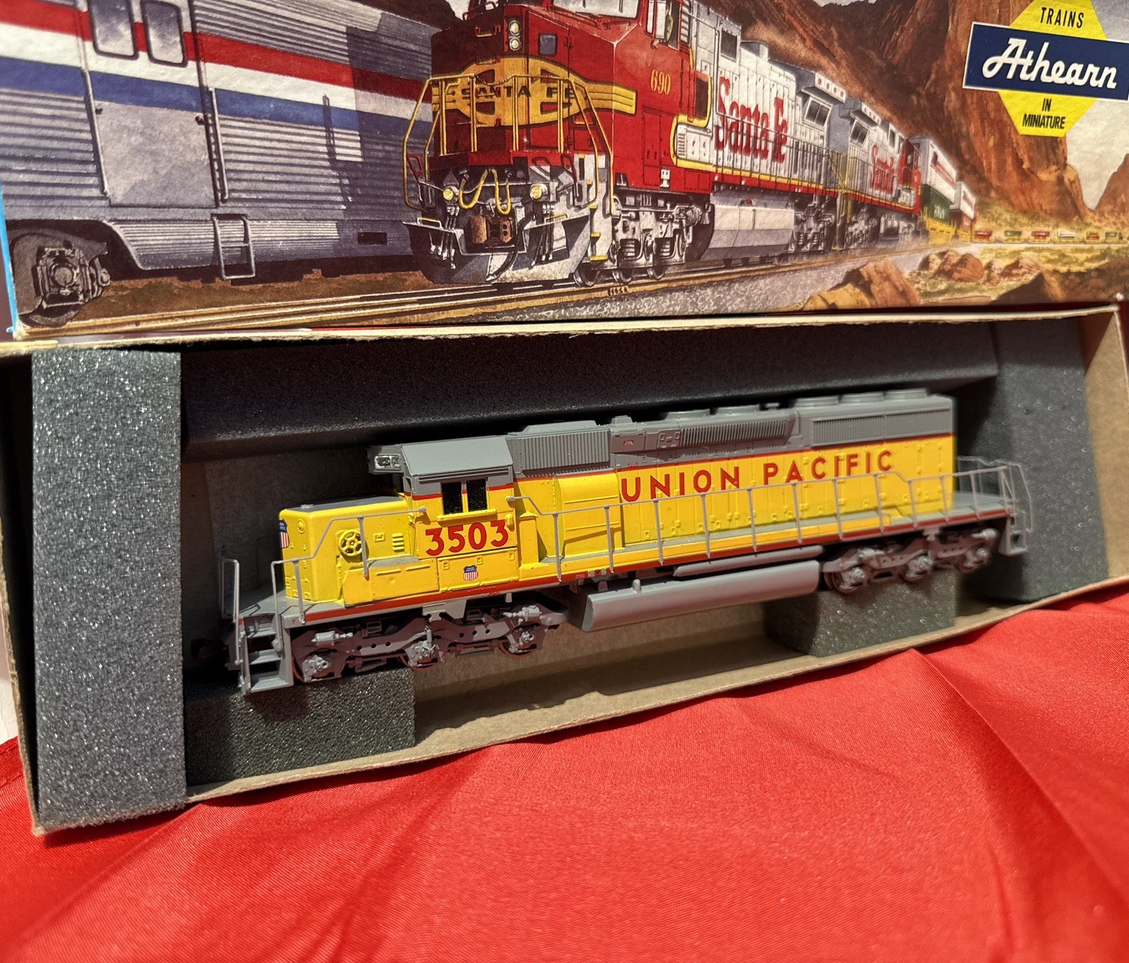 HO Athearn Union Pacific #3503 Diesel Locomotive Runs Strong