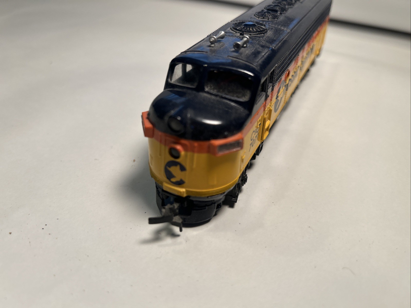 Vintage Bachmann HO Scale Chessie System C&O 7071 Diesel Locomotive UnTested
