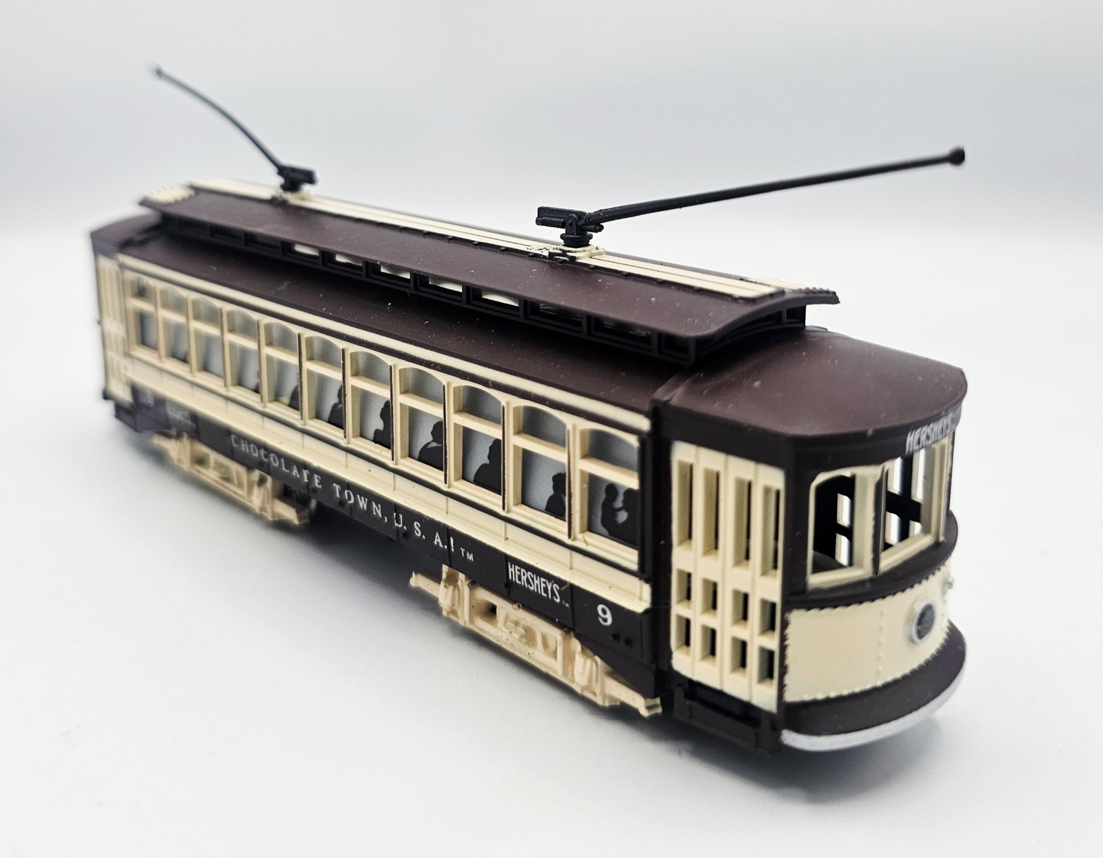 Bachmann 61039 HERSHEY BRILL TROLLEY #9 HO Scale MOTORIZED OPERATING LIGHTS/ NEW