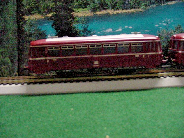 Fleischmann 4400 1372/2 2 Cars Railbus DB HO Scale Loco