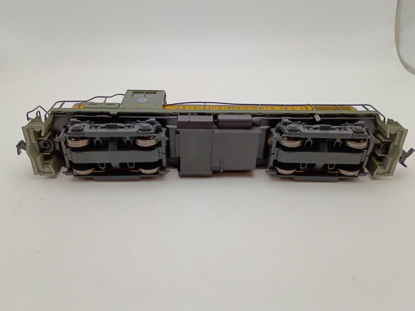 Kato HO Scale Seaboard Air Line #1633 Alco RS3 Diesel Locomotive