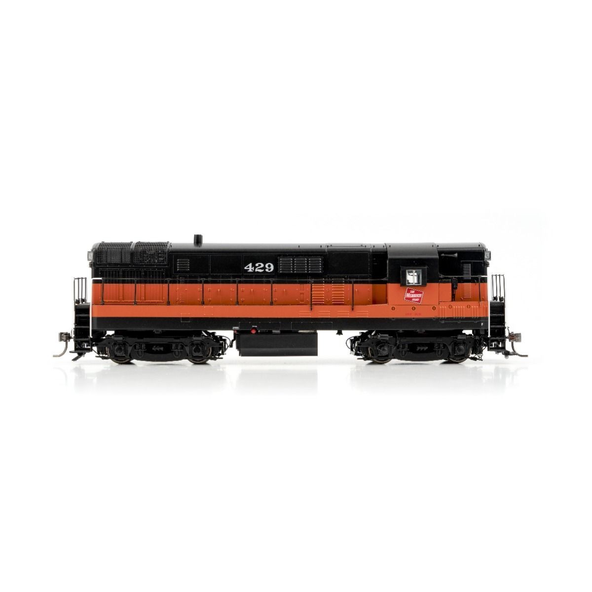 Rapido HO Scale FM H16-44 Phase III Locomotive – Milwaukee Road #429 – DCC 1956+