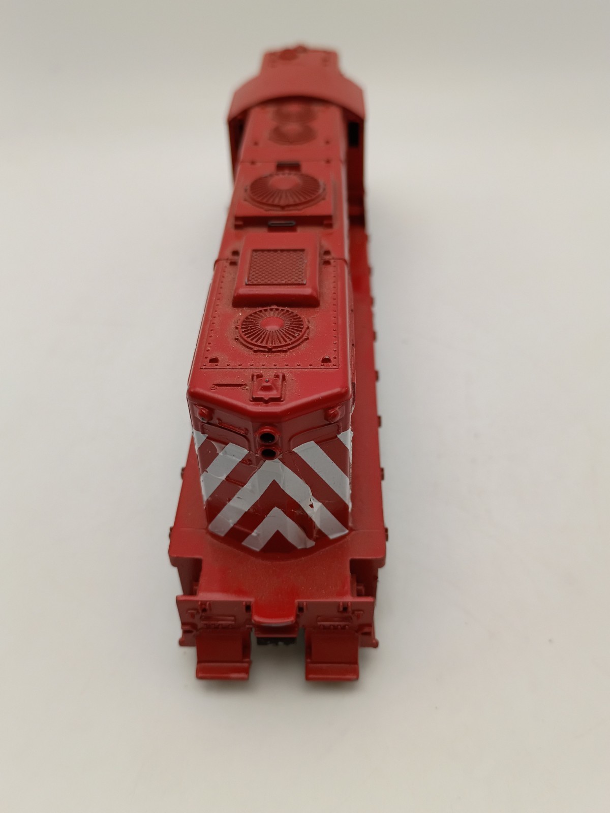 Athearn Blue Box GP9 MKT Red #1527