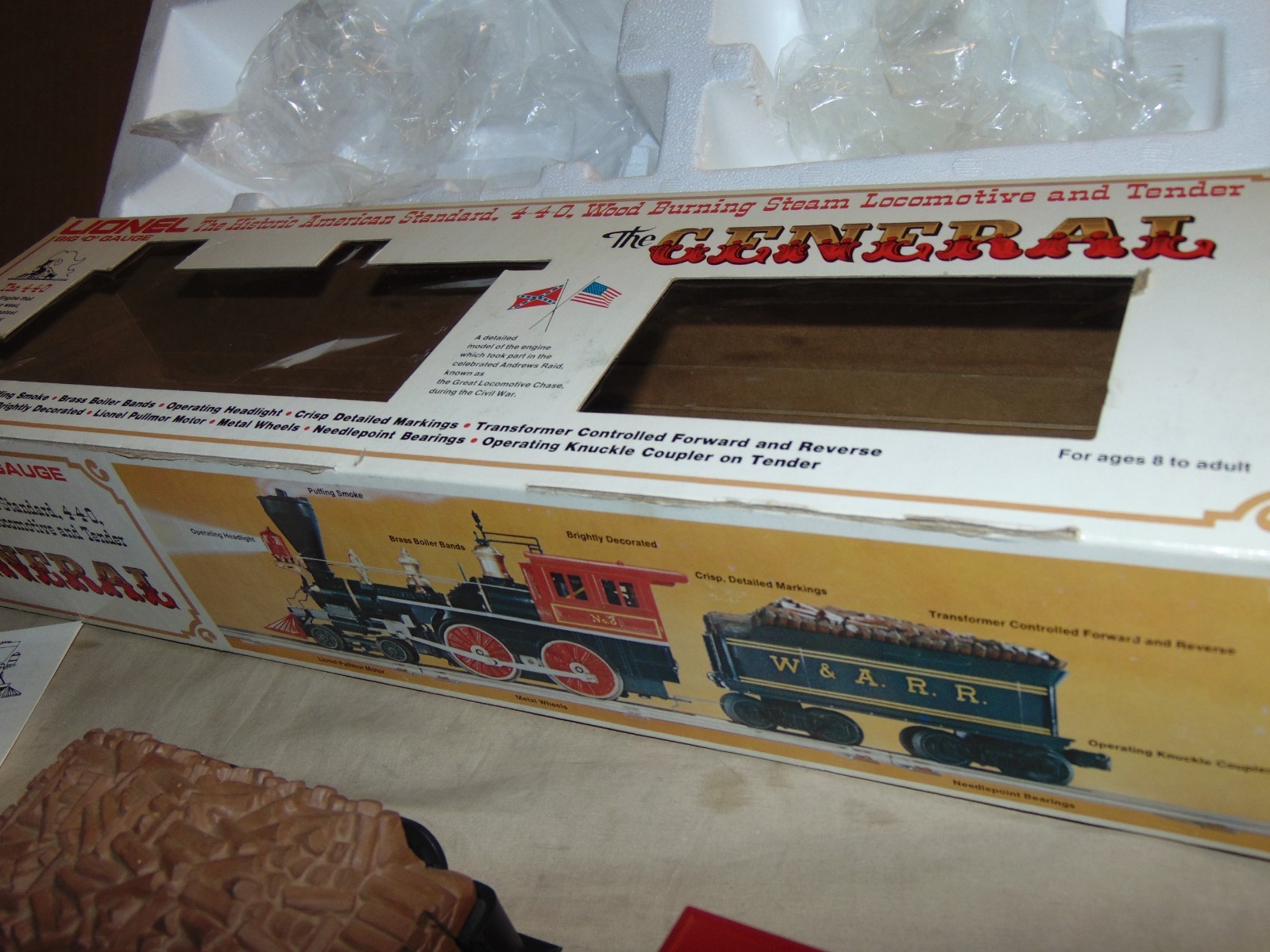 LIONEL O 8701 GENERAL STEAM ENGINE WITH SMOKE IN ORIGINAL BOX