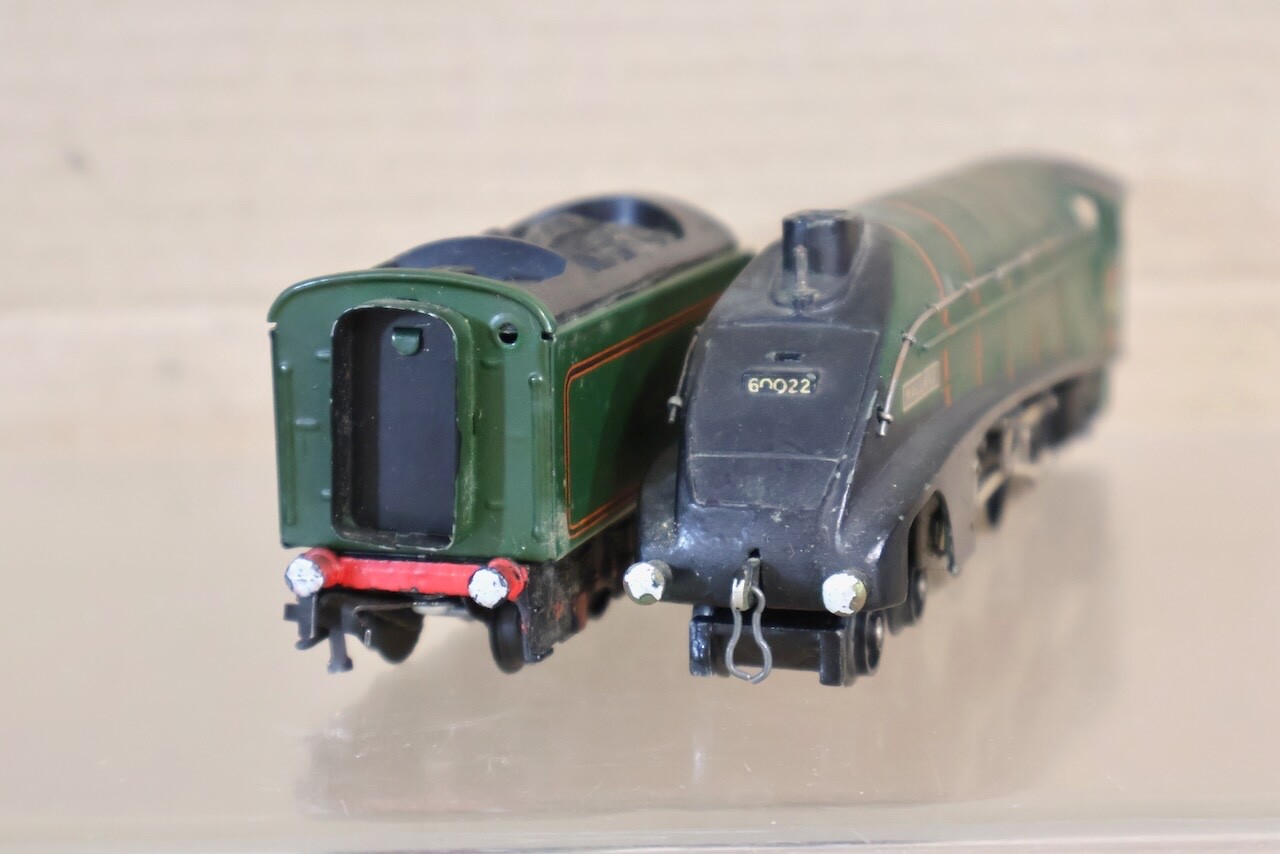 HORNBY DUBLO L11 2 RAIL BR 4-6-2 CLASS A4 LOCOMOTIVE 60022 MALLARD ol