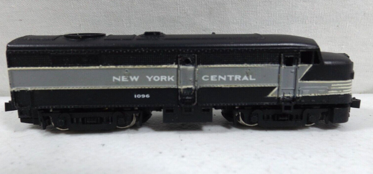 N gauge Arnold Rapido NYC FA-2 diesel engine in orig box (lot 1038)