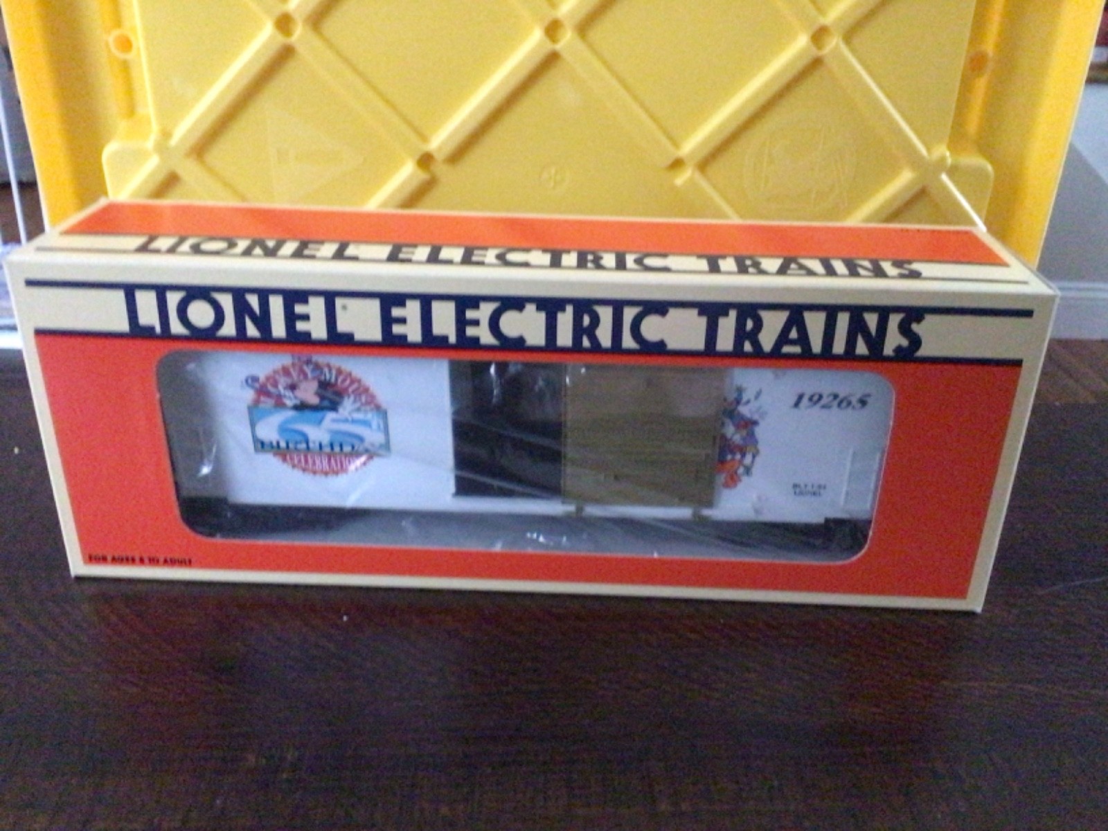 LIONEL DISNEY 1991-1996 MICKEY MOUSE EXPRESS 10 PIECE O/027-GAUGE TRAIN SET C-8