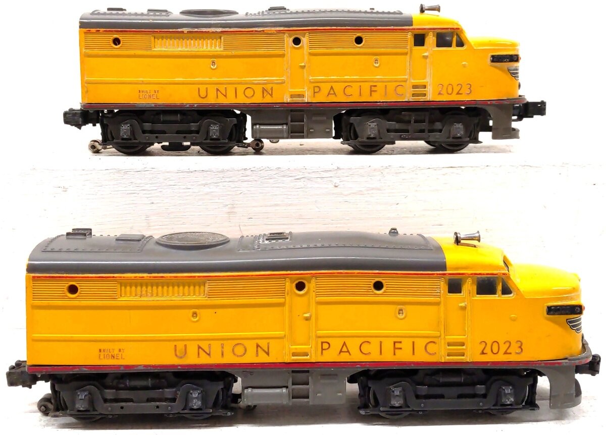 Lionel 2023 Vintage O Union Pacific Alco AA Diesel Locomotive Set/Box
