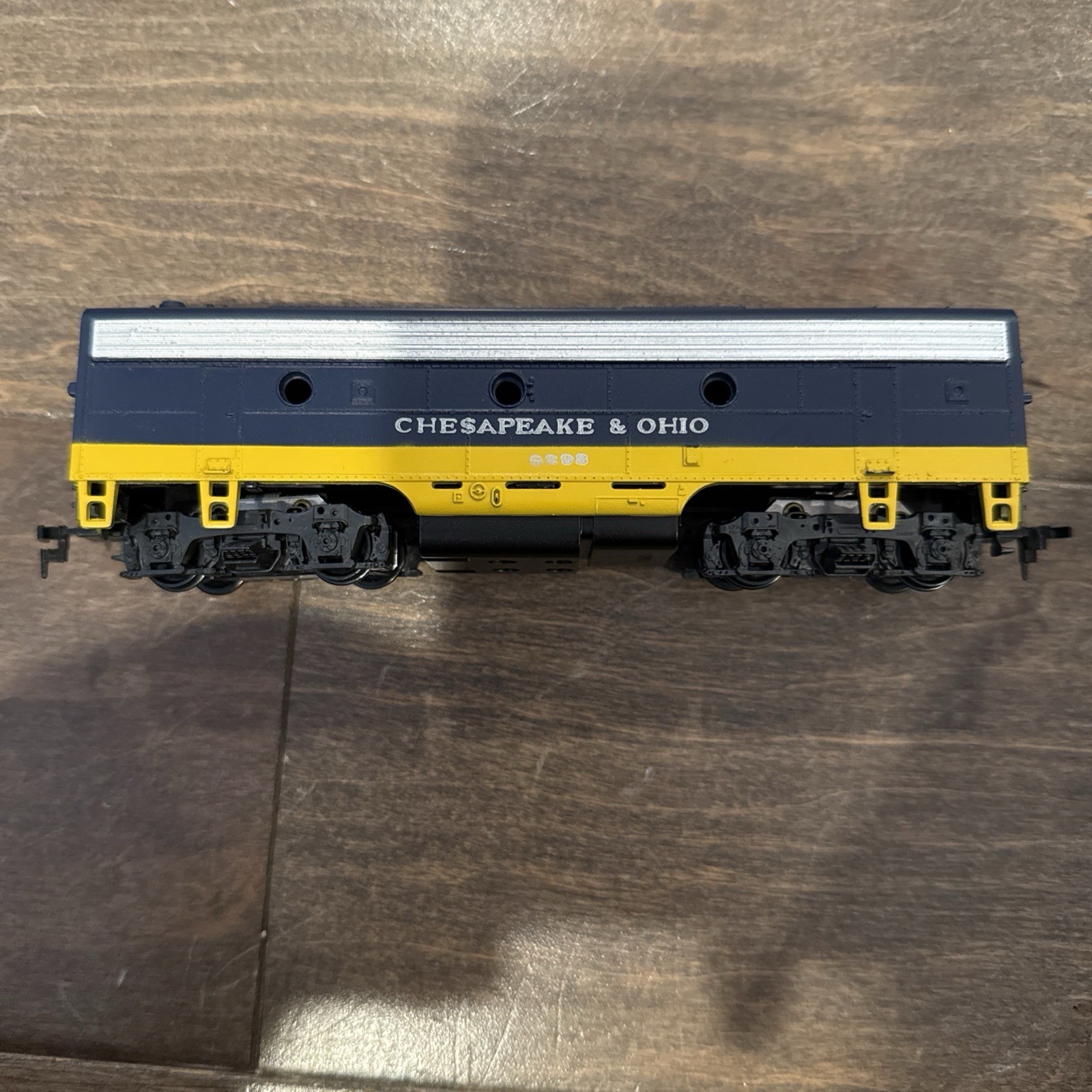 Athearn 3027 and 3028 C&O DMY F7A and B Units Set of 2 HO Scale