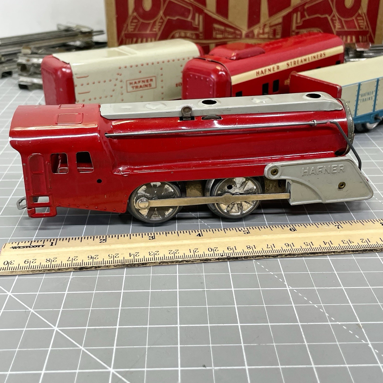 Hafner Streamliners Clockwork Wind-Up Train Set w/ Box & Track Works! Chicago US