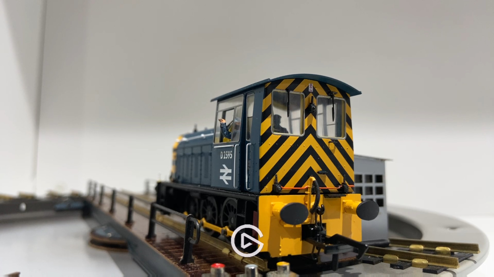 Heljan 2522 Class 05 Hunslet Shunter D2595 BR Blue Wasp Stripes As Preserved DCC