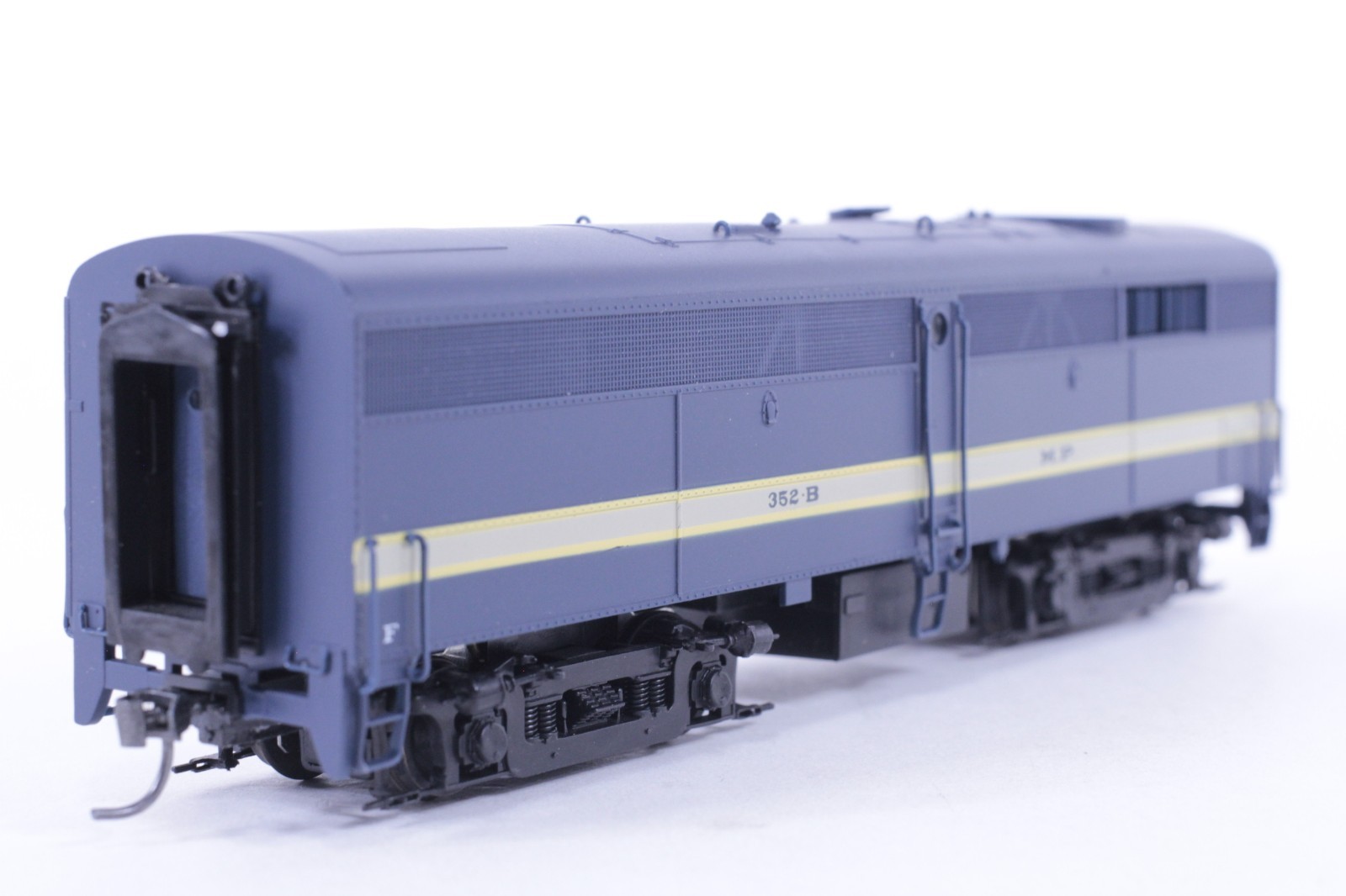 Life Like Proto 2000 HO Scale Missouri Pacific MP 352B FB2 Non-Powered Loco