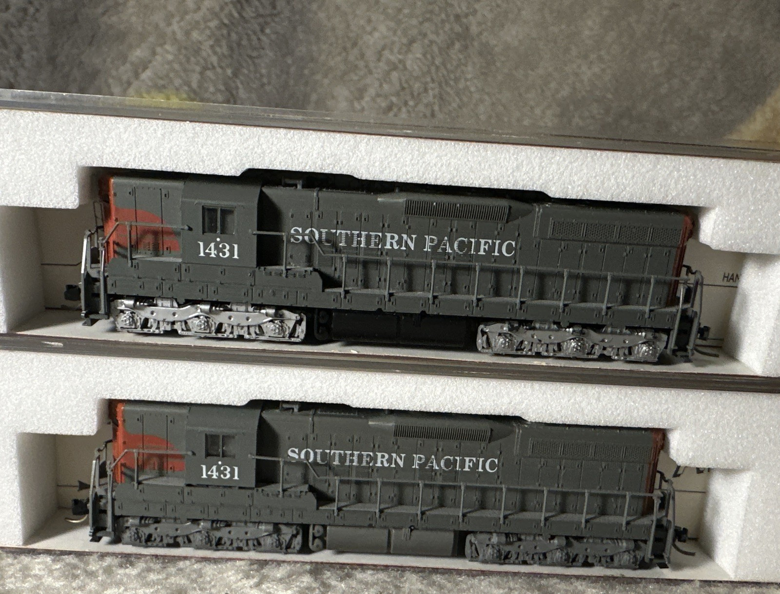 N Scale Atlas 4504 Southern Pacific EMD SD7 Powered Diesel Locomotive #1431