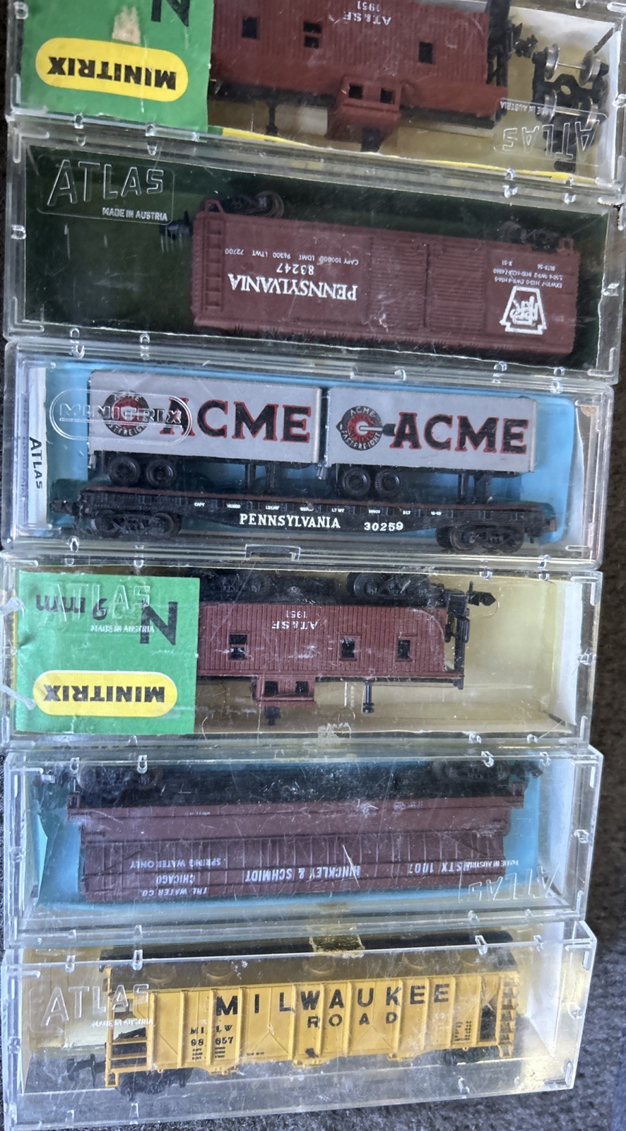 Lot Of 6 Mini Trix N Gauge : Various Manuf. Freight cars, and Track. Used