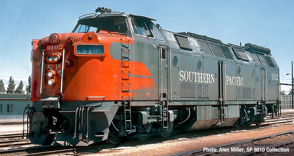 PIKO HO Scale ~ Krauss-Maffei ~ Southern Pacific #9100 Modified DCC Sound ~97811