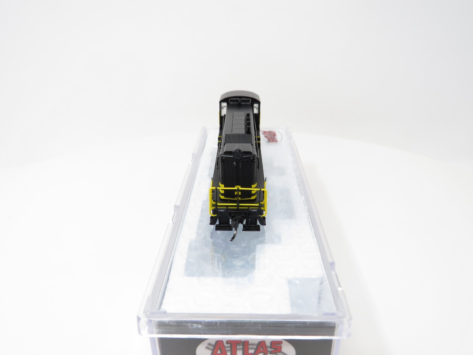 Atlas N 40005968 Northern Pacific NP #421 Baldwin VO-1000 Diesel Switcher