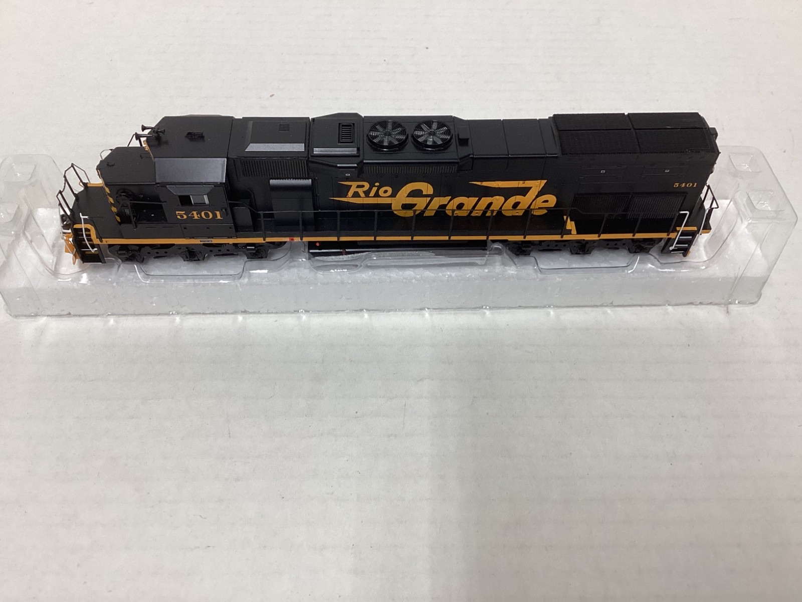Athearn #95117 HO scale “Rio Grande” SD40T-2 Rd.#5401