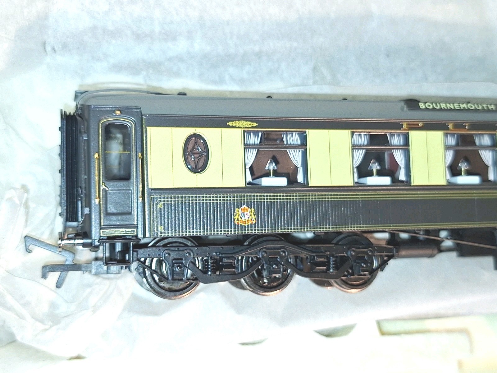 Hornby R2819 Bournemouth Belle Train Pack-lights. Mint, Unused. OO Scale. Boxed