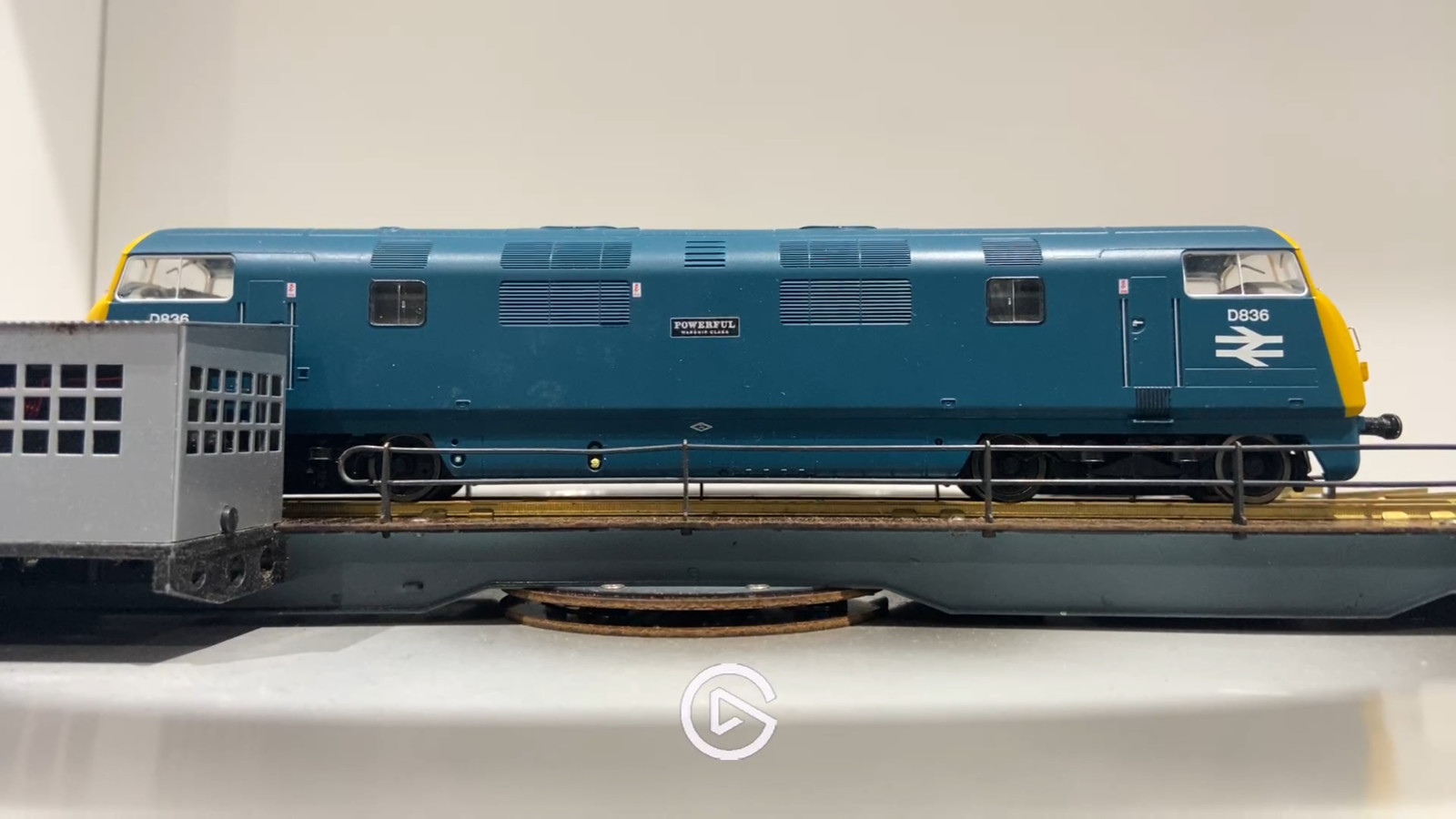 Bachmann Branchline 32-067A Class 43 Warship D836 in BR Blue DCC Ready Led Light