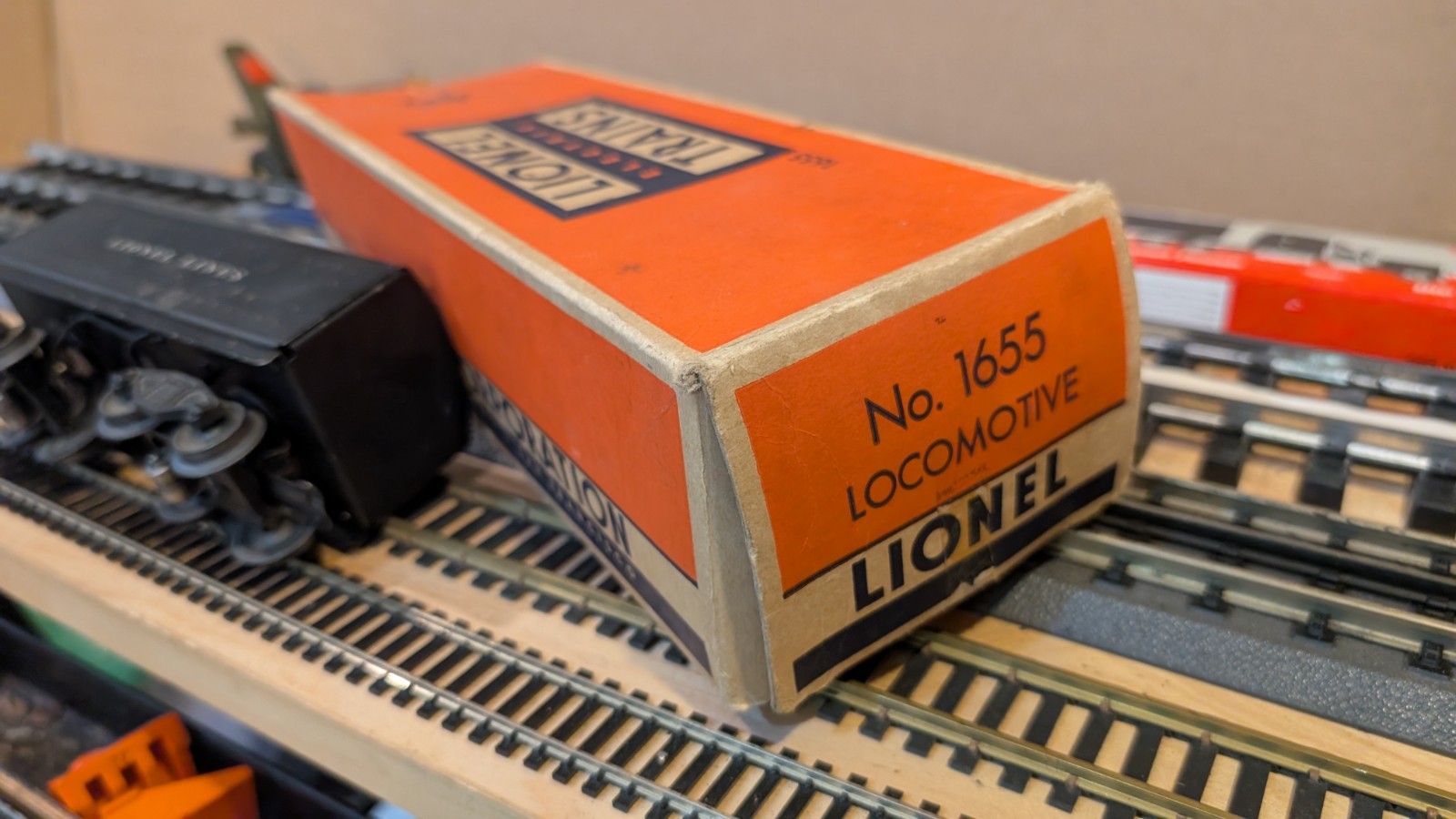 Lionel No. 1655 2-4-2 Steam Locomotive w/ 6654W Whistle Tender working great
