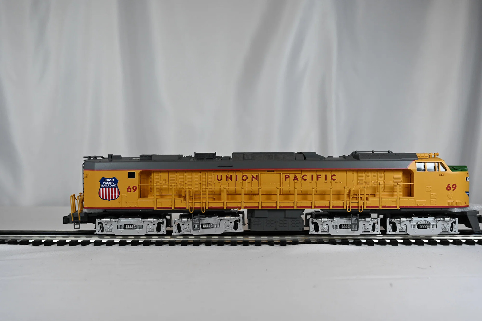 Lionel Union Pacific Veranda Turbine #69 | LEGACY | O Scale