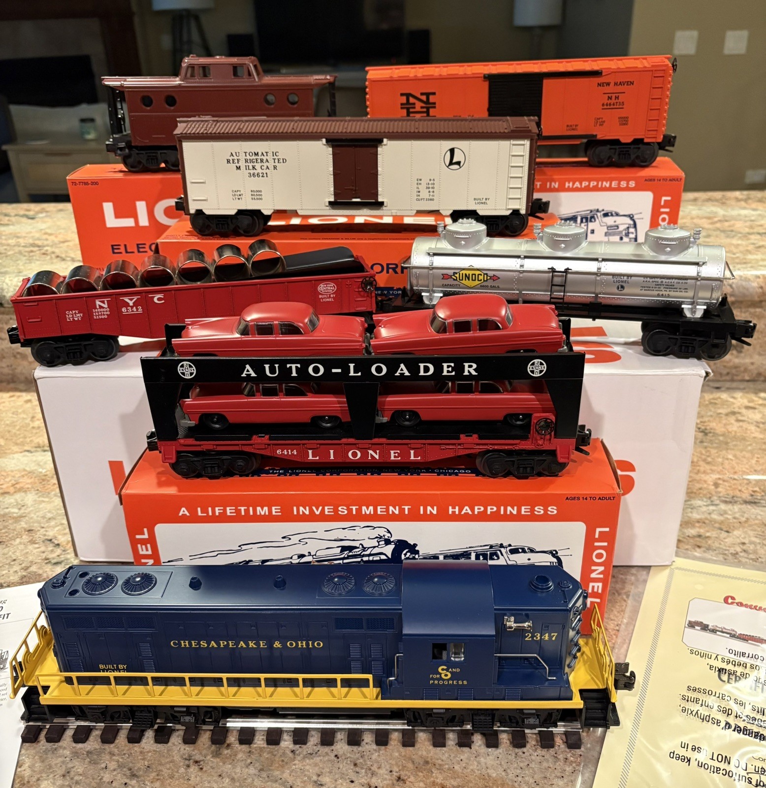 Lionel 38349 Conventional Classics Chesapeake & Ohio GP-7 Freight Set 12885-500