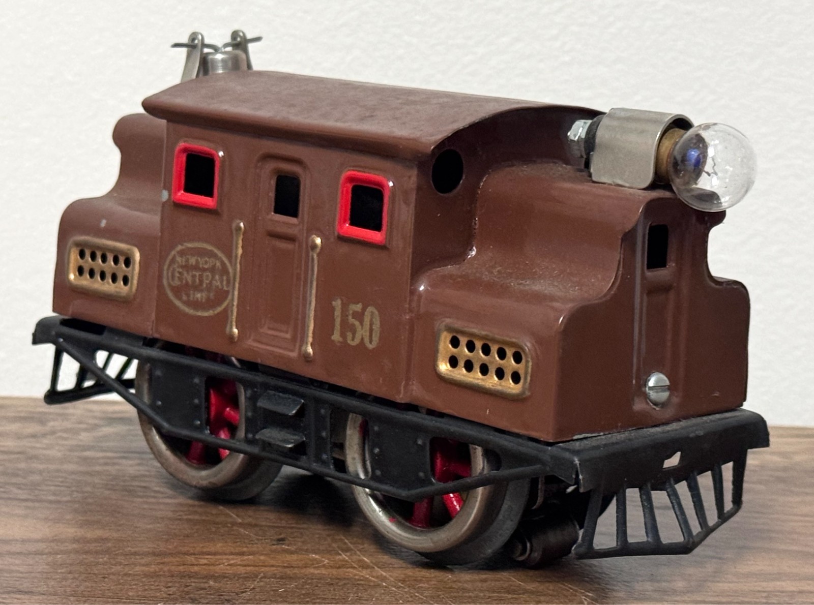 Prewar Lionel New York Central Lines 0-4-0 Electric Tin Engine 150 O Gauge 1:48